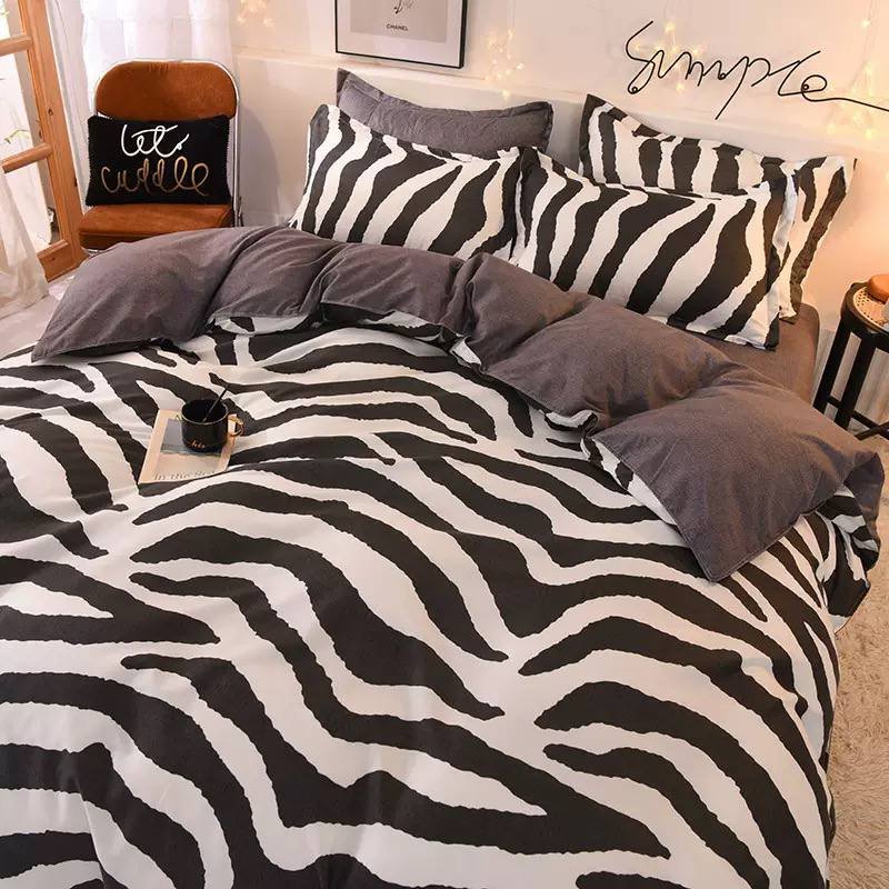 Duvet Cover Bedding Set – Soft & Comfortable Bed Set with Pillowcases